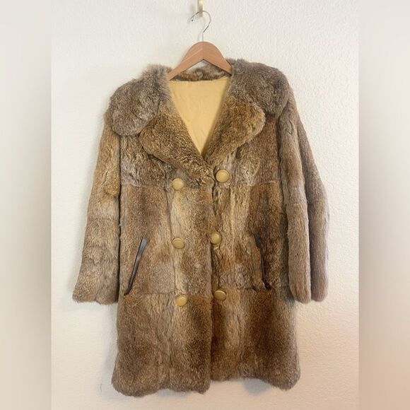 Vintage Fur Coat in Brown with leather trim. Medium - Picture 2 of 8